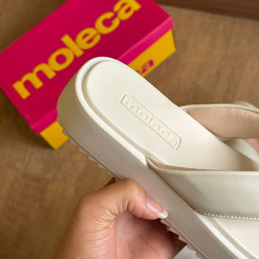 Chinelo de Dedo Moleca FlatForm 5489.100
