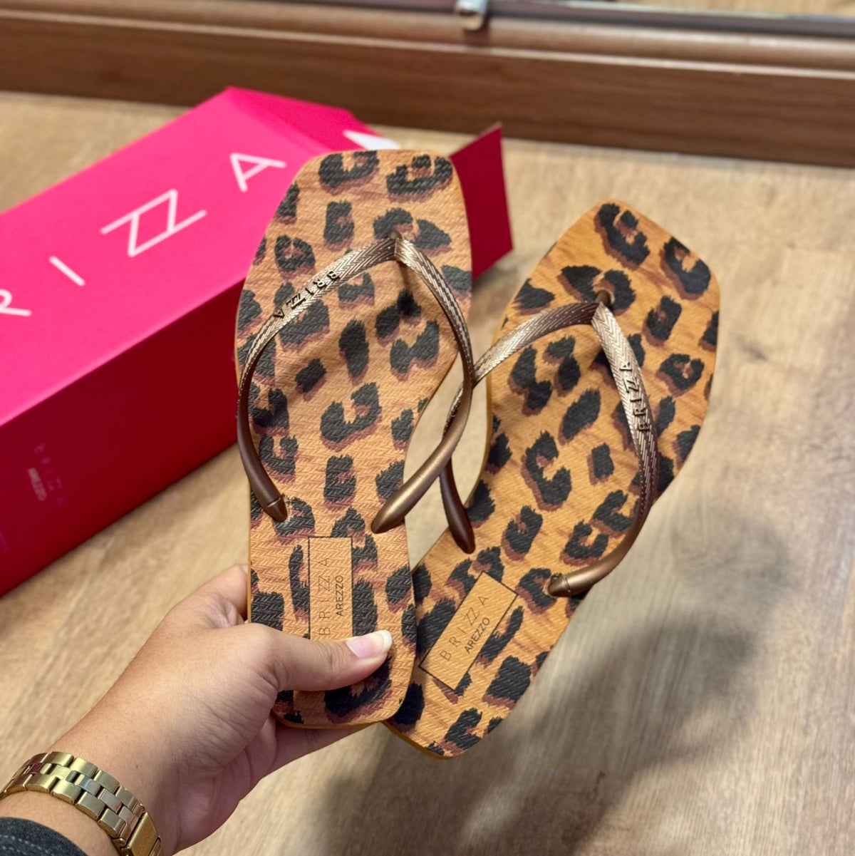 Chinelo de Dedo Arezzo Estampado Animal Z190270261