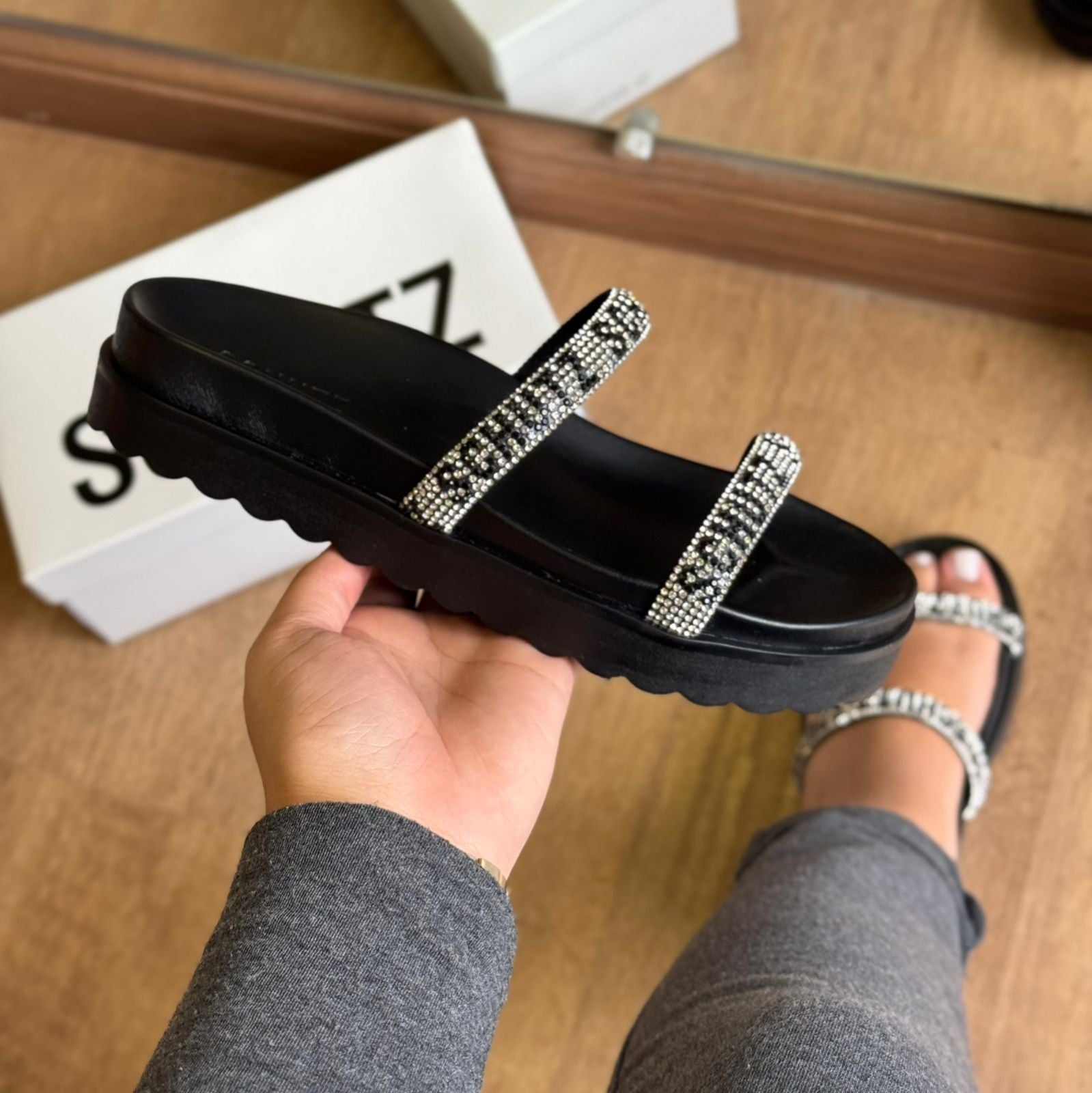 Sandália Schutz Papete Brilho S207330064