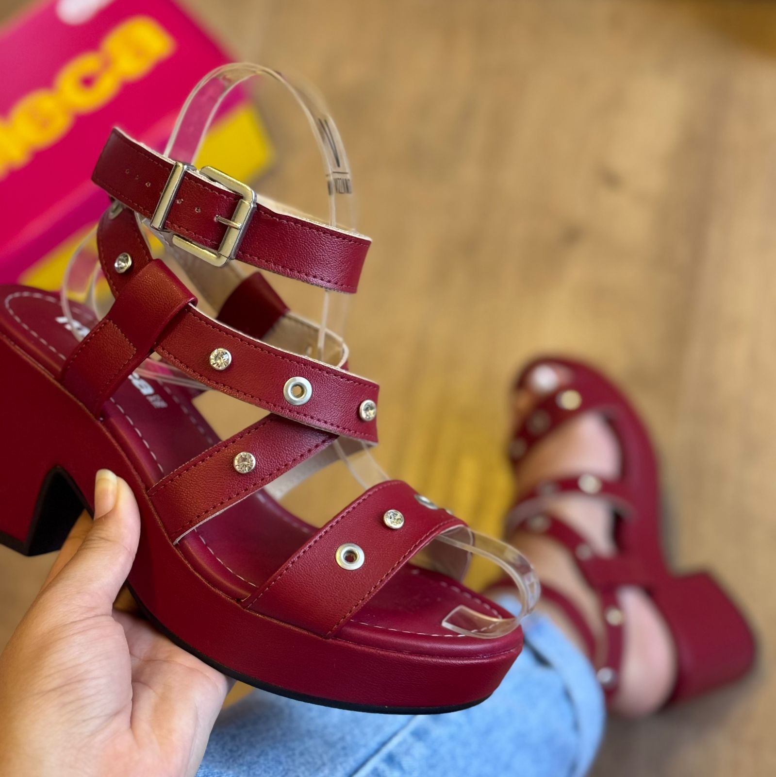 Tamanco Moleca com Ajuste e Tiras Grossas 5549.106