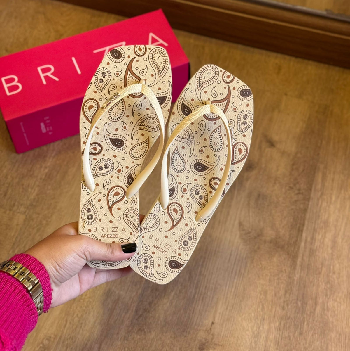 Chinelo de Dedo Arezzo Square Z190270264