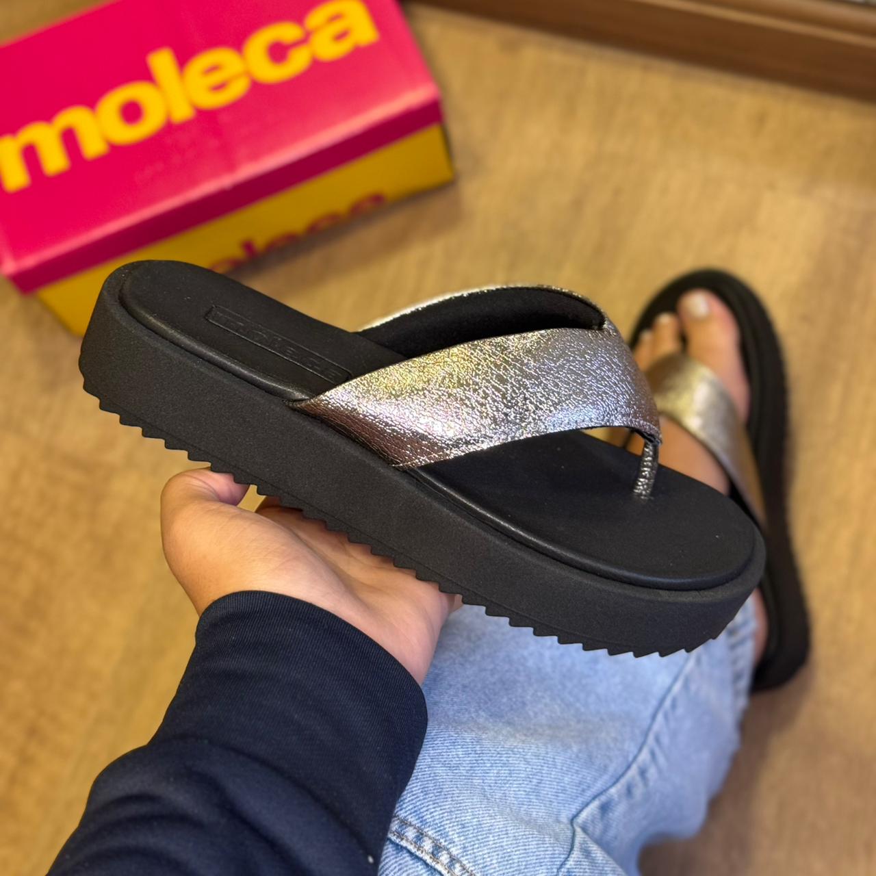 Chinelo de Dedo Moleca FlatForm 5489.100