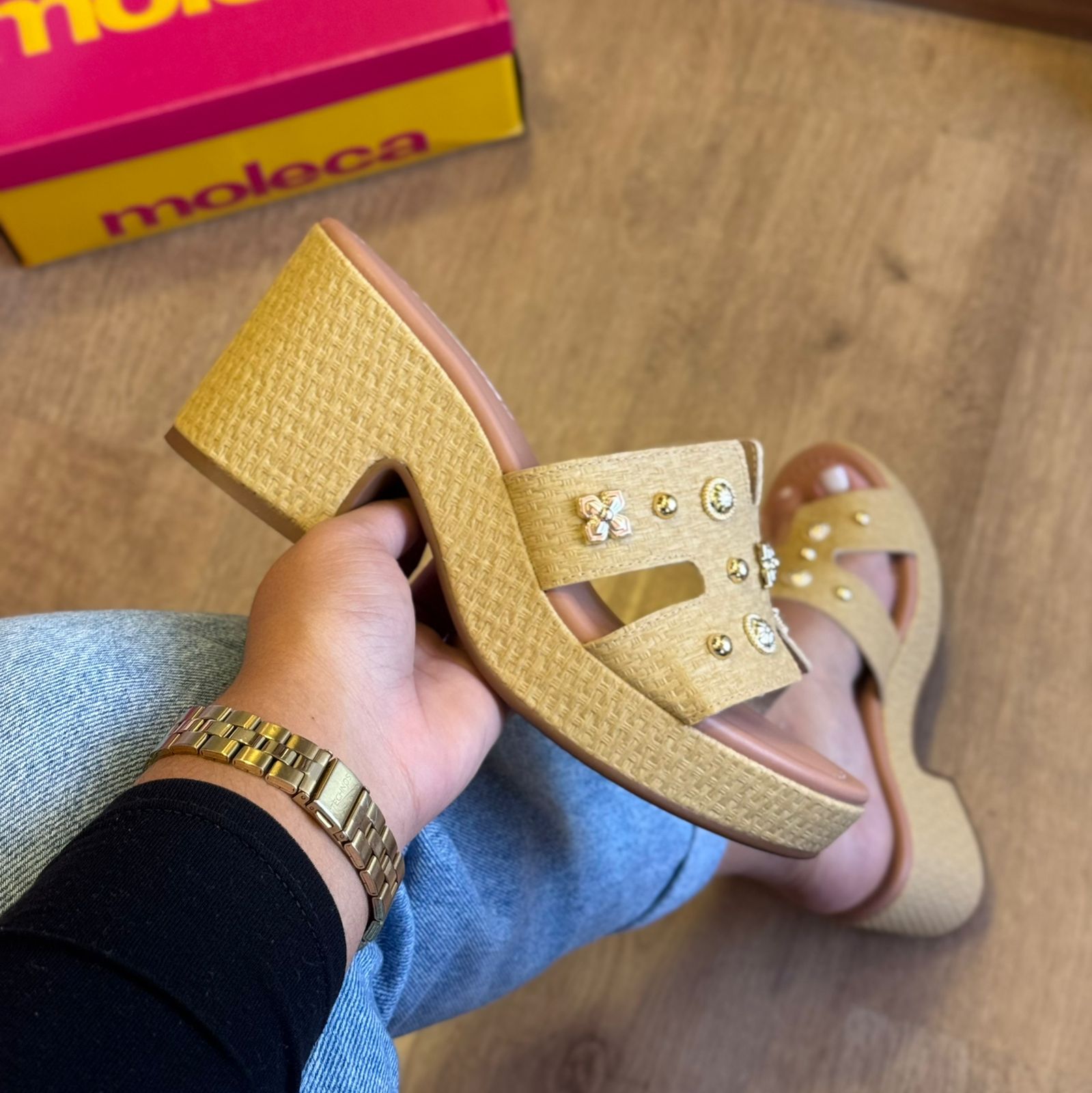 Tamanco Moleca Detalhe de Pedrarias 5549.105