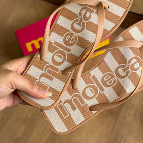 Chinelo de Dedo Moleca Listras 5552.300