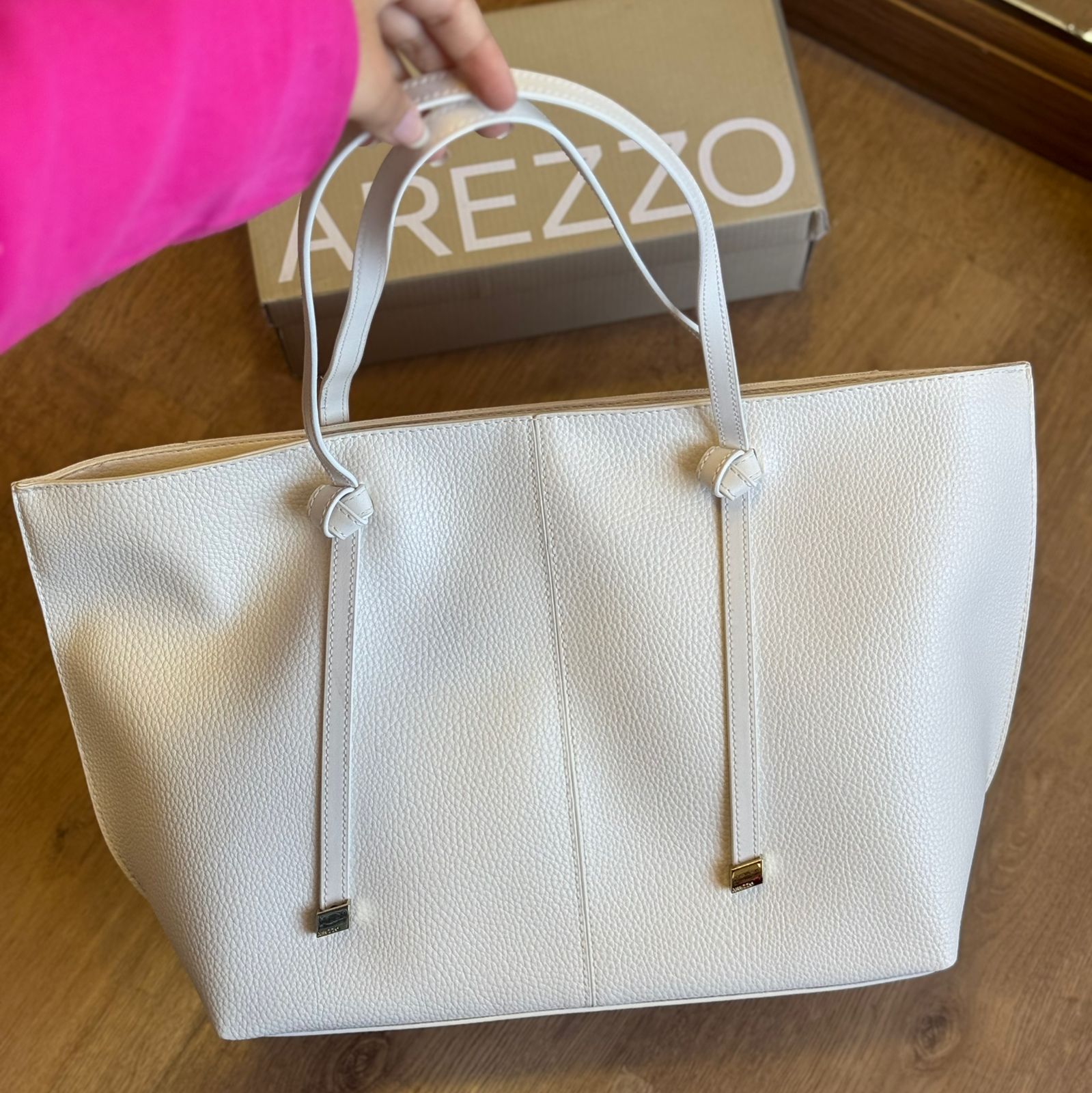 Bolsa Arezzo Alça Estruturada A500340091