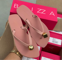 Chinelo Arezzo Geometria Dourada Z190620039