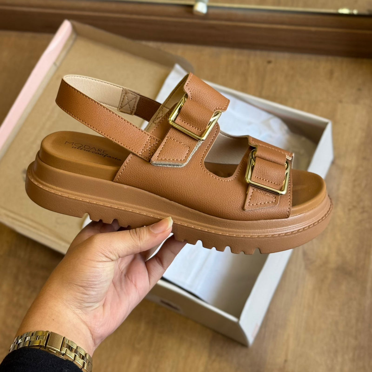 Sandália Modare Espelho Dourado 7200.102