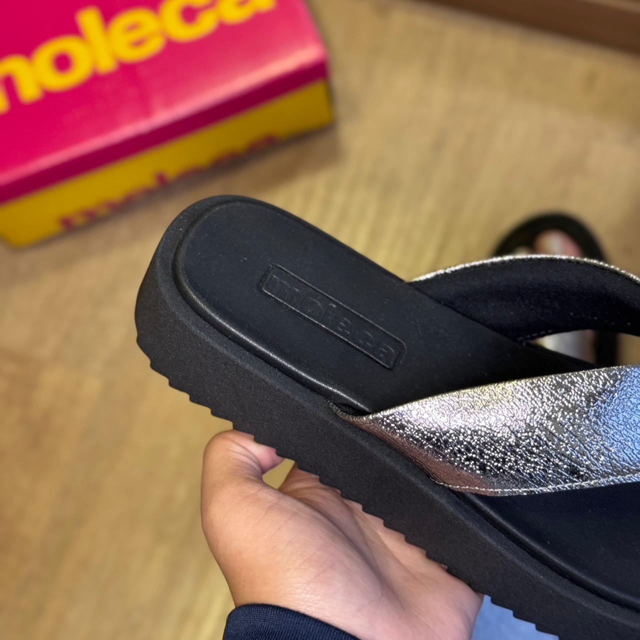 Chinelo de Dedo Moleca FlatForm 5489.100