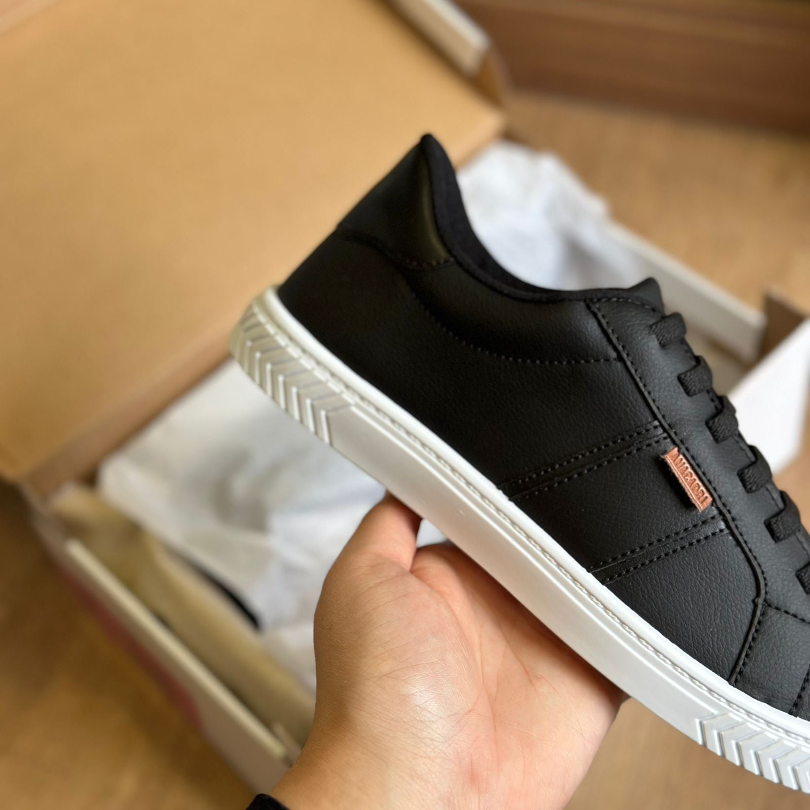 Tênis Ana Capri Cami Detalhe C303410002