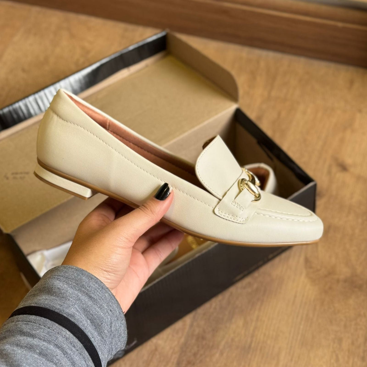 Mocassim Vizzano Detalhe Dourado Lisa 1351.106