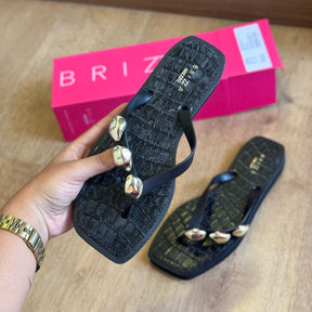 Chinelo de Dedo Arezzo com Detalhes Brilhosos Z190270254