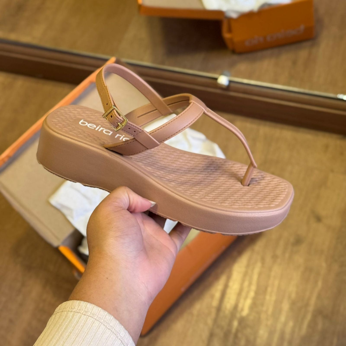 Sandália Beira Rio Anabela Plataforma 8551.104