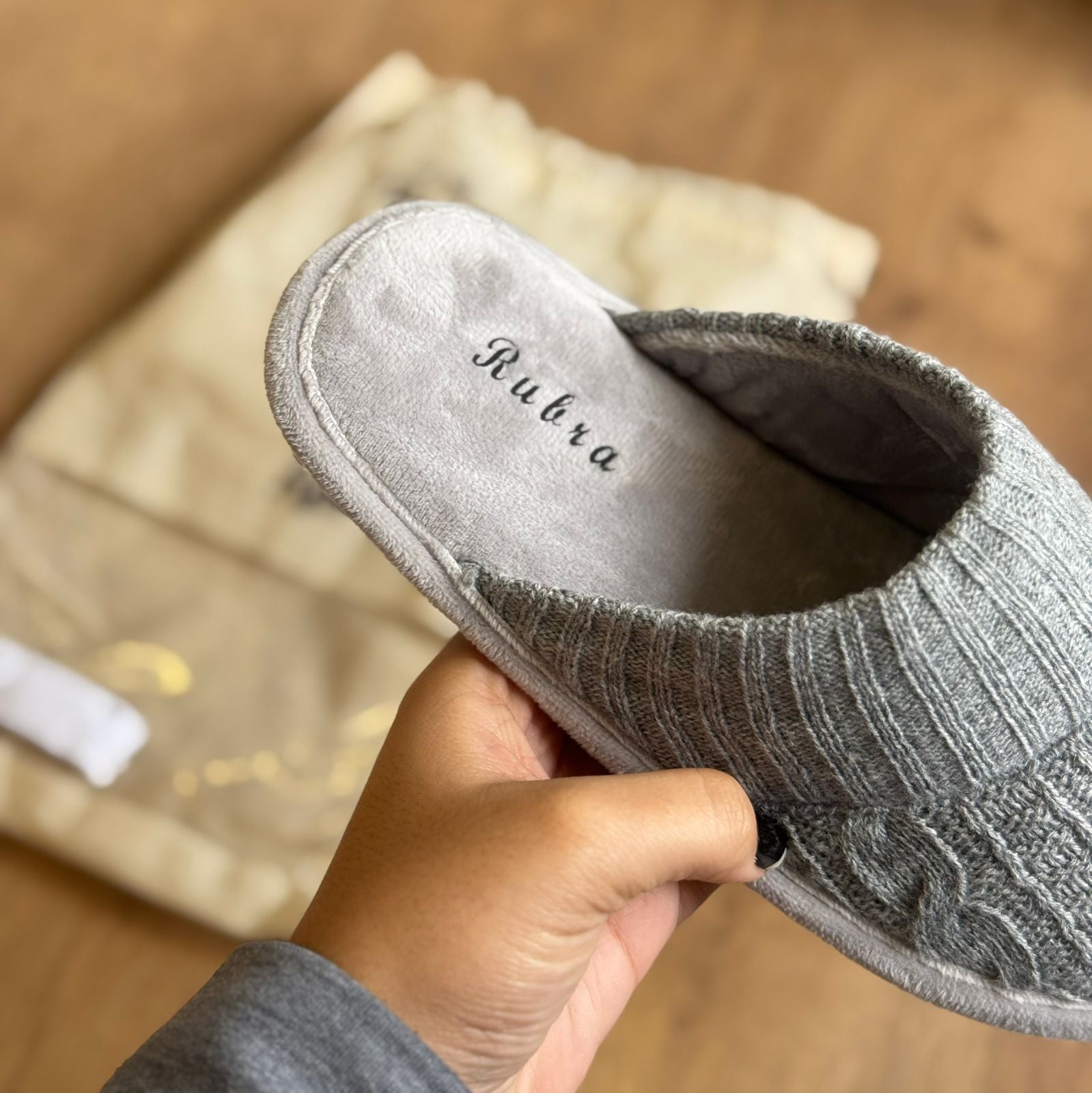 Pantufa Rubra Tecido