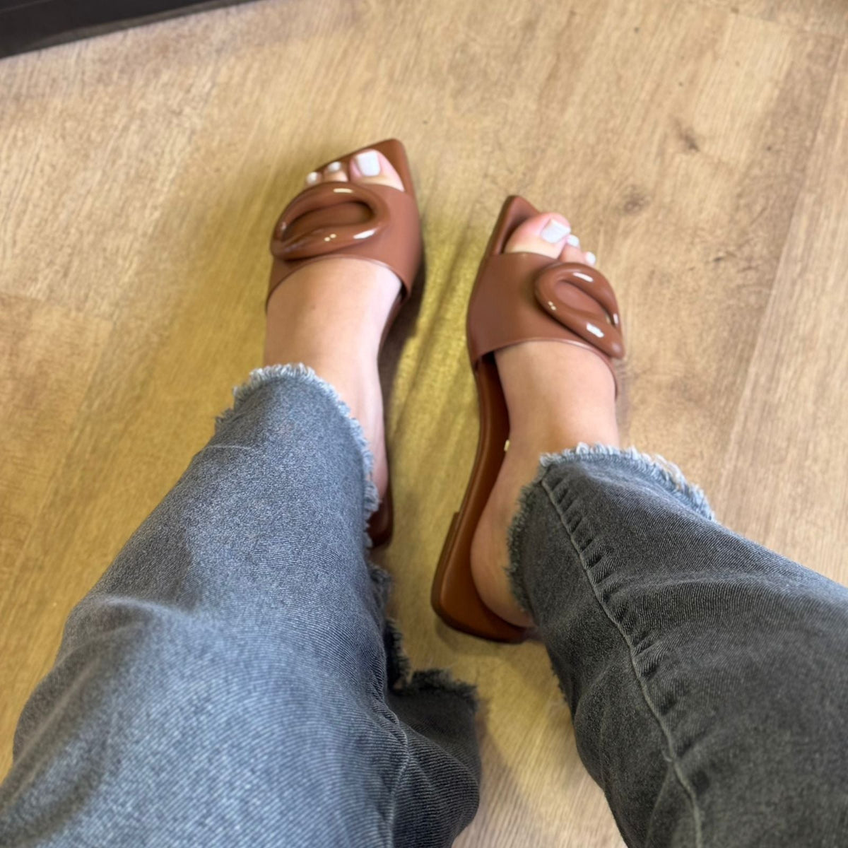 Sandália Rasteira Vizzano Detalhe Circular 6553.101