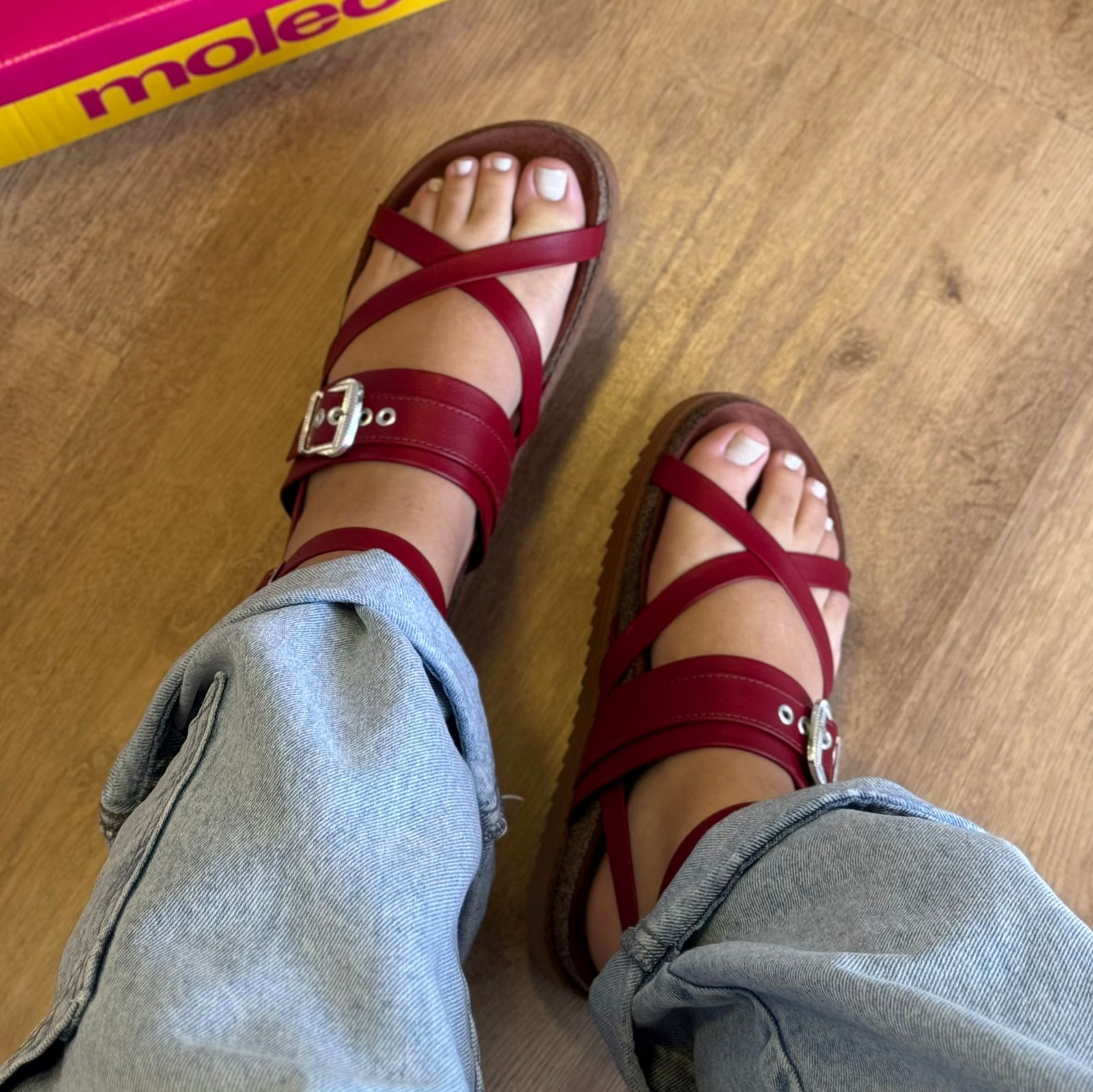 Sandália Moleca com Ajuste Tratorada 5500.113