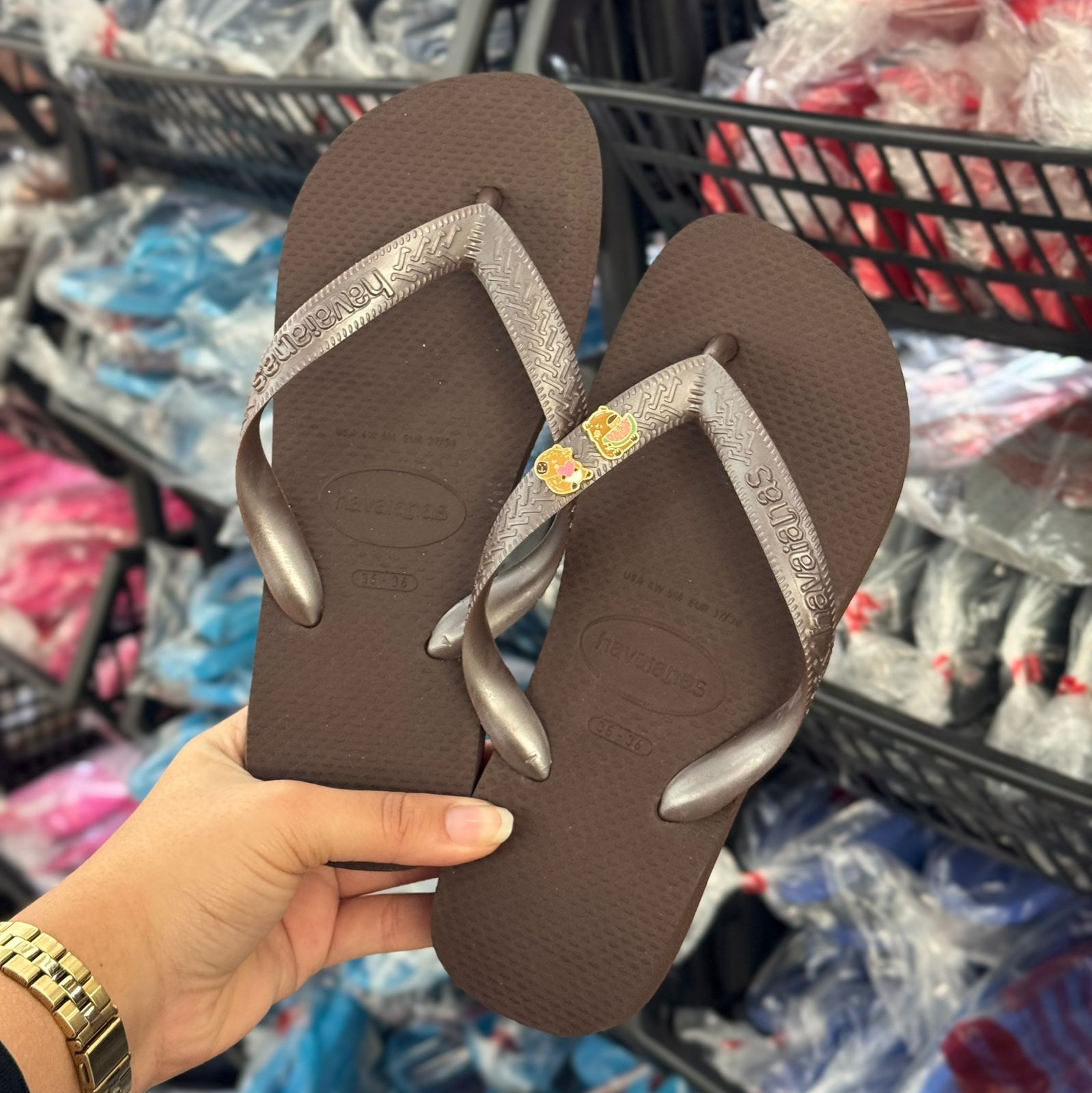 Havaianas Top + Pins Capivara