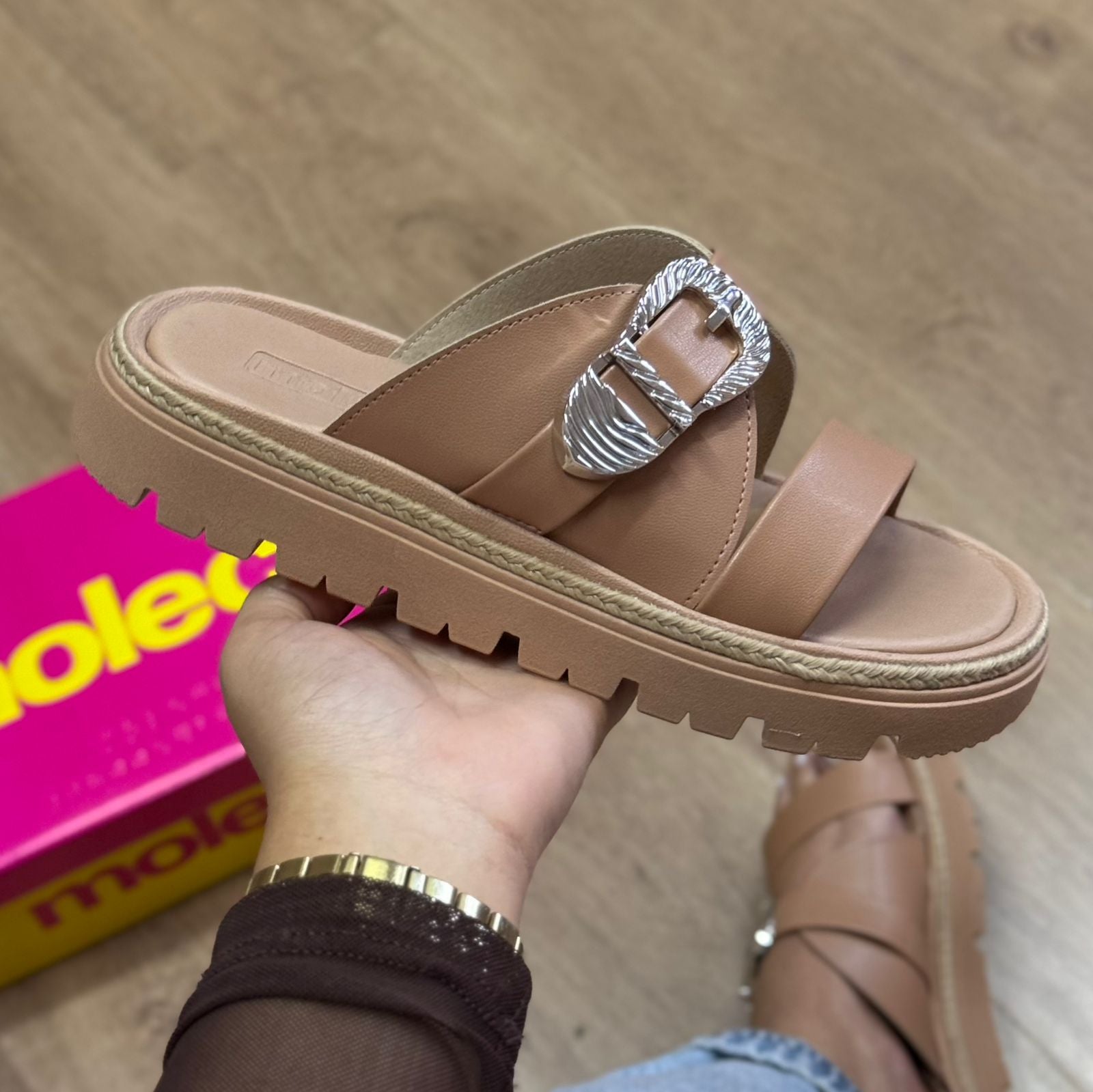 Sandália Moleca Tratorado Detalhe Prata 5504.216