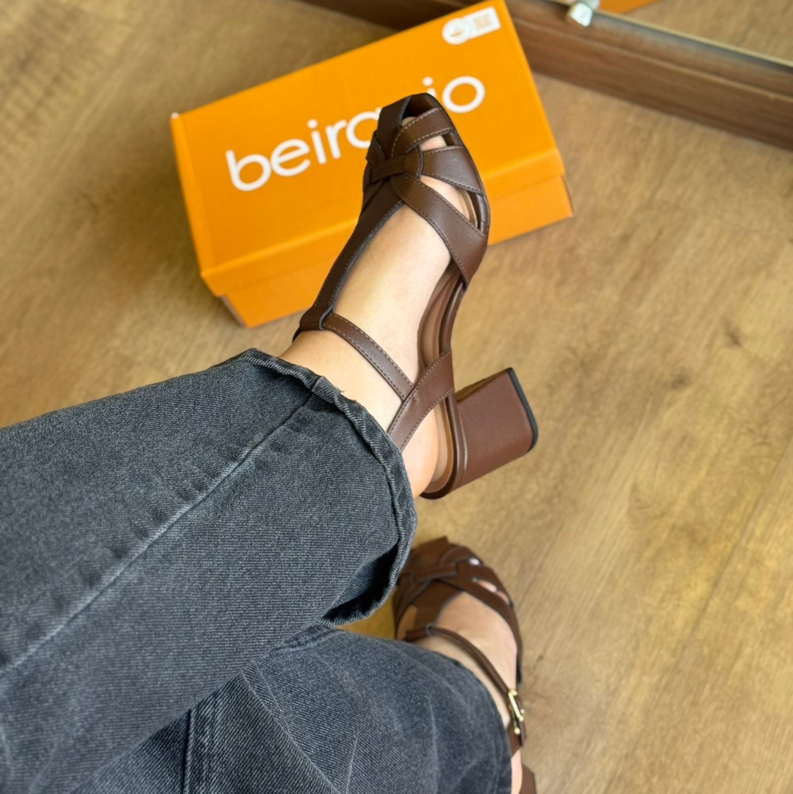 Sandália Beira Rio Salto Bloco Tiras Entrelaçadas 8436.242