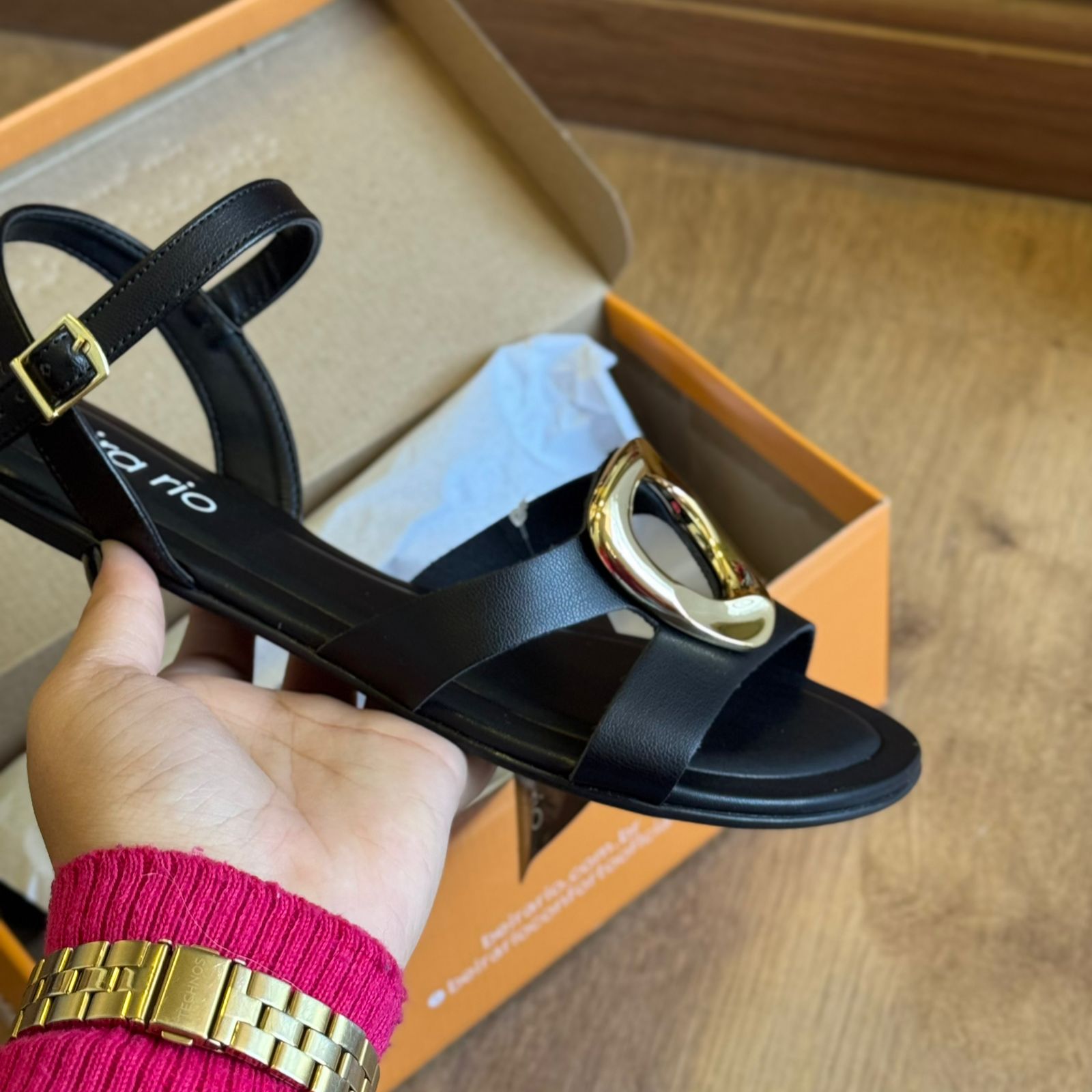 Sandália Rasteira Beira Rio Circulo Dourado nas Tiras 8367.872