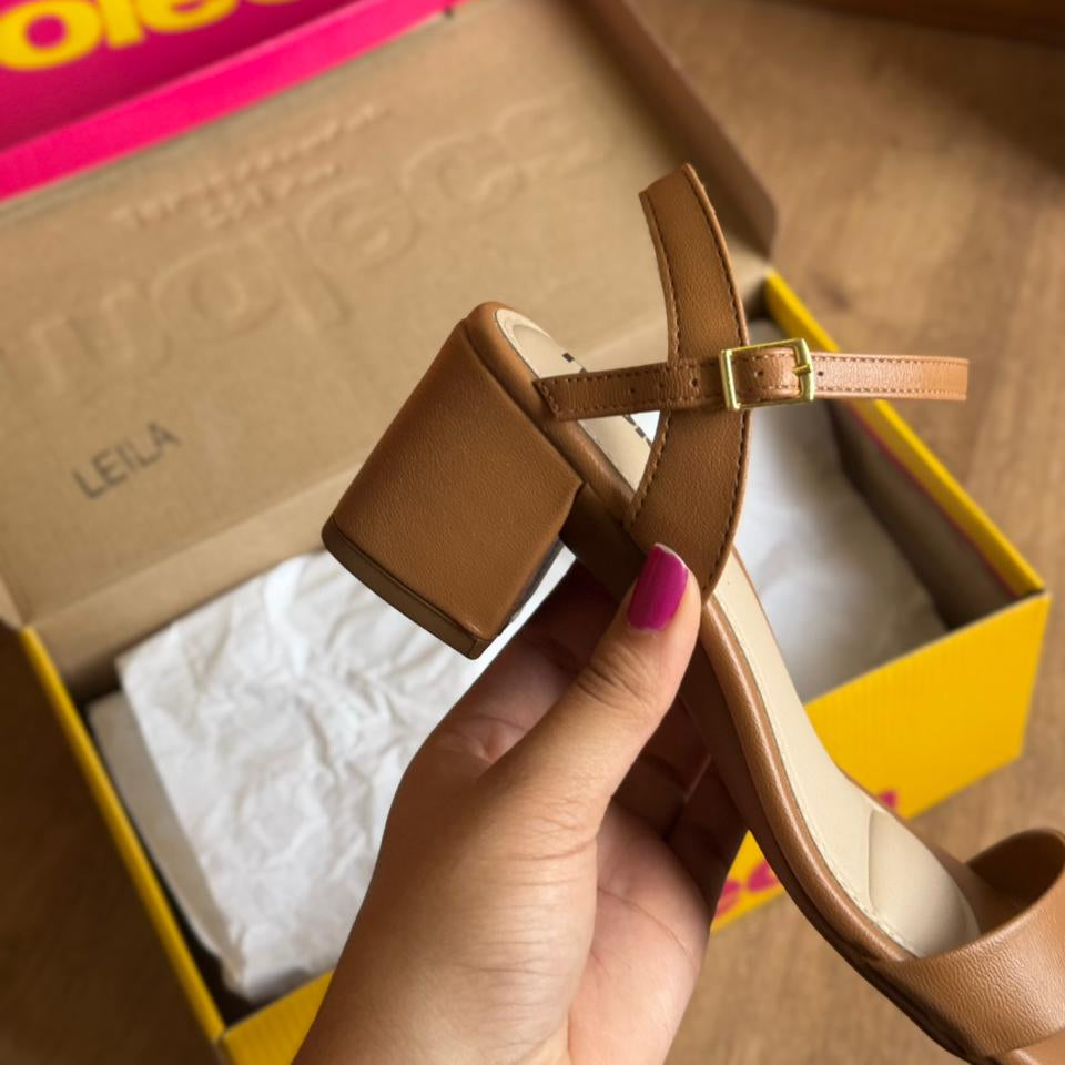 Sandália Moleca Salto Bloco Ajuste Prático 5496.101