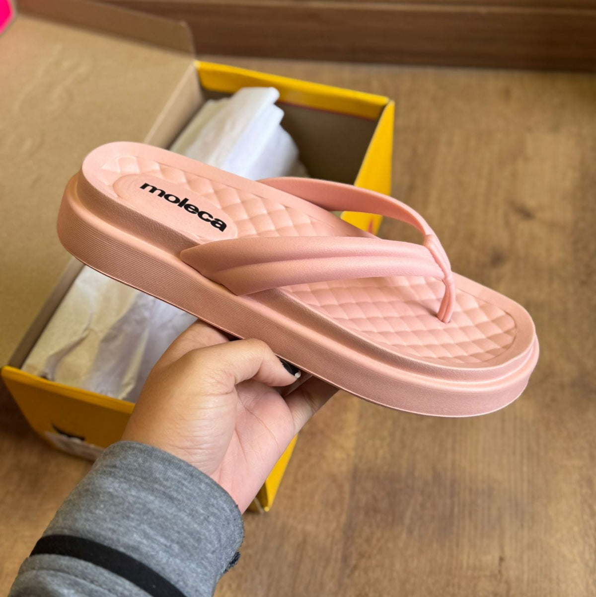 Chinelo de Dedo Moleca 5554.100