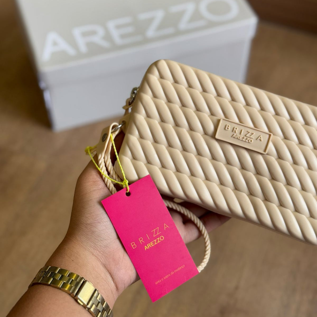 Bolsa Arezzo Pequena Metalizada Alça Marrocos Z195070007