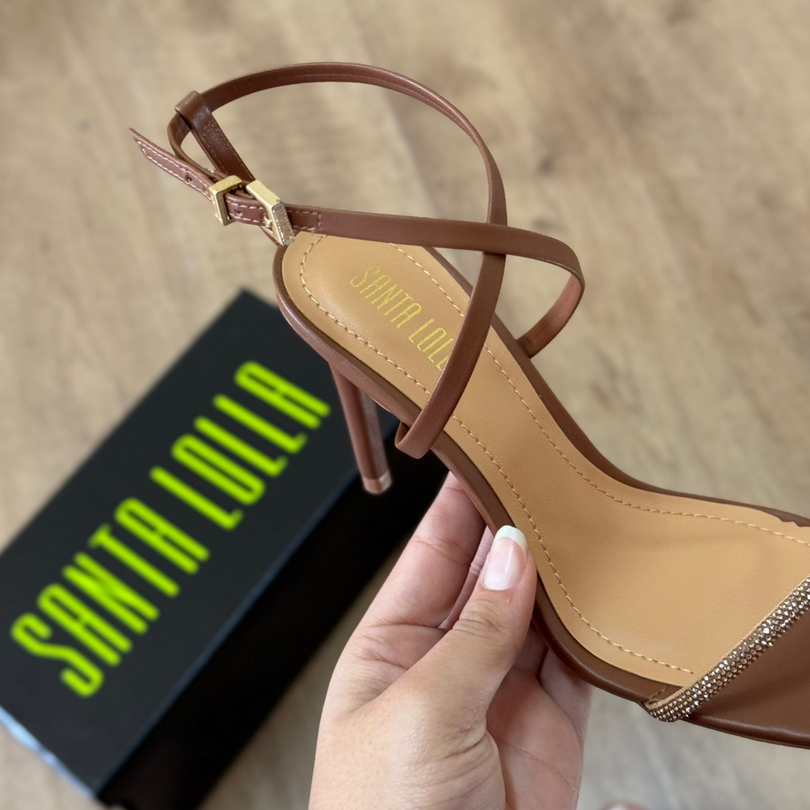 Sandalia Santa Lolla Napa Soft Brilho Salto Alto Fino 0110.4CEC.0300