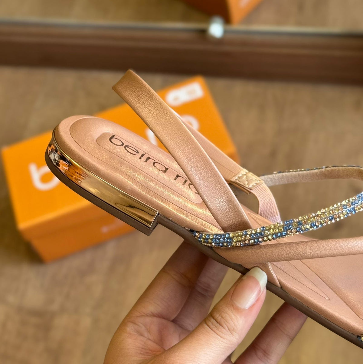 Sandália Beira Rio Calcanhar Espelhado 8263.969