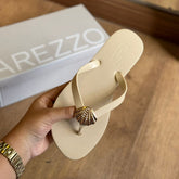 Chinelo Arezzo Brizza Detalhe de Concha Z190260107