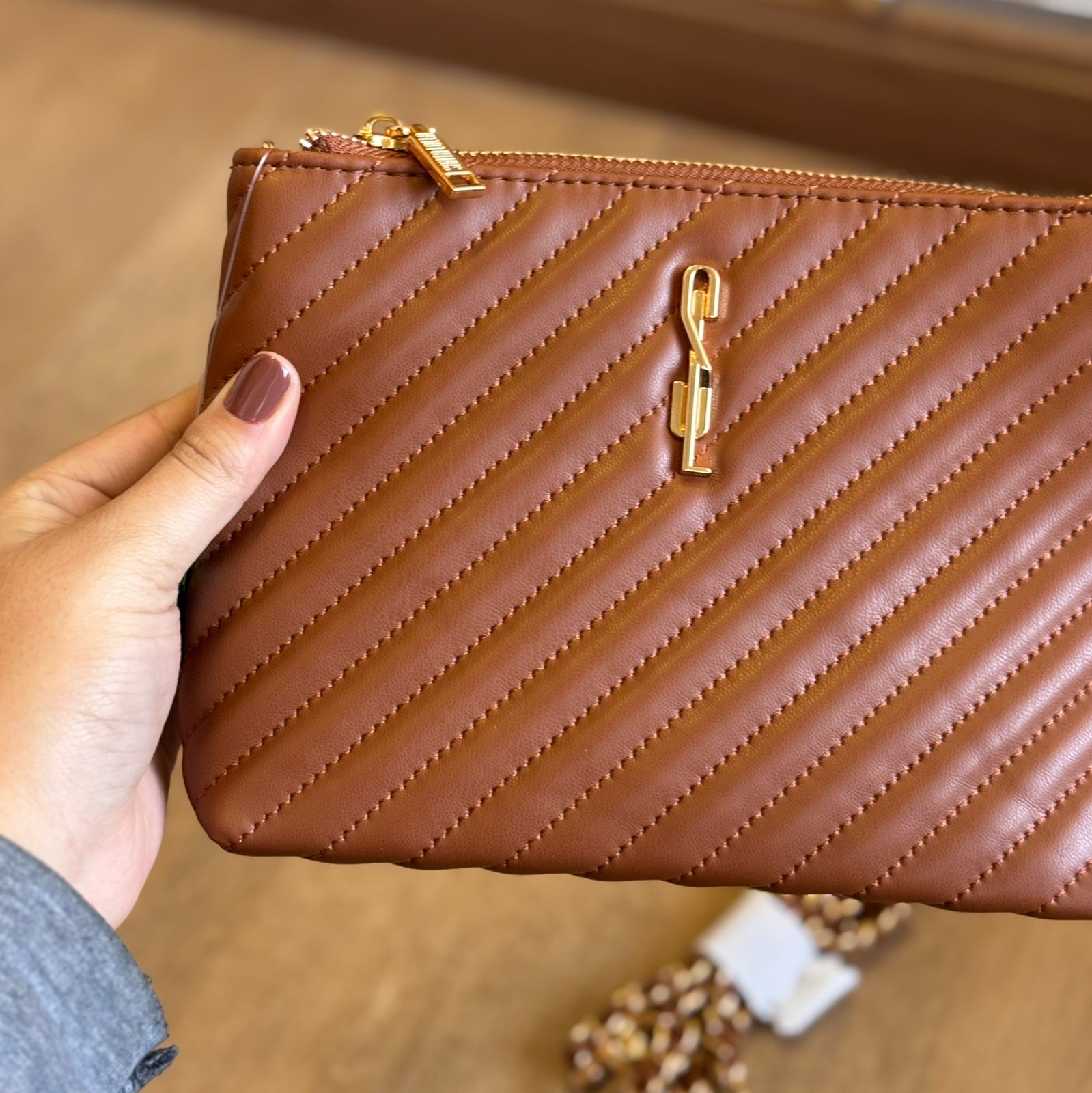 Bolsa Carteira Santa Lolla Matelassê Bege com Corrente 0470.547F