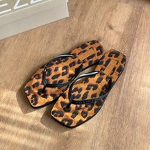 Chinelo de Dedo Arezzo Animal Print Square Z190270243