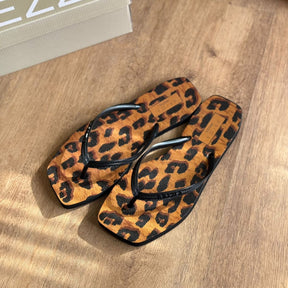 Chinelo de Dedo Arezzo Animal Print Square Z190270243