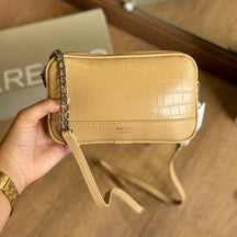 Bolsa Arezzo Pequena Corrente Basic A500110670