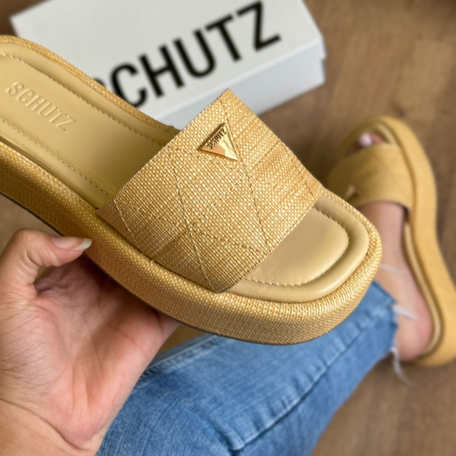 Sandália Schutz Raízes Brasileiras S218690063