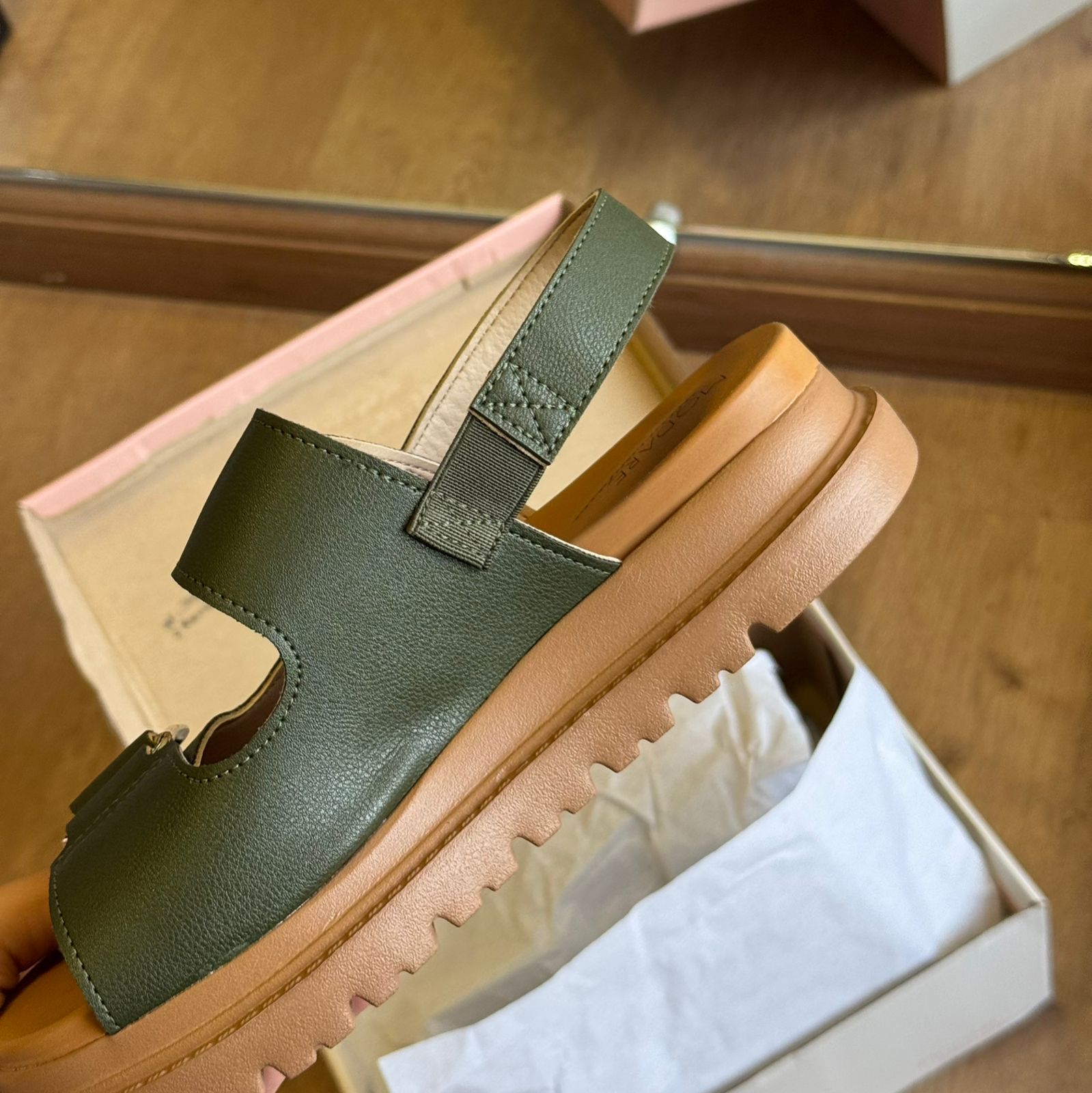 Sandália Modare Espelho Dourado 7200.102