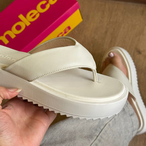 Chinelo de Dedo Moleca FlatForm 5489.100