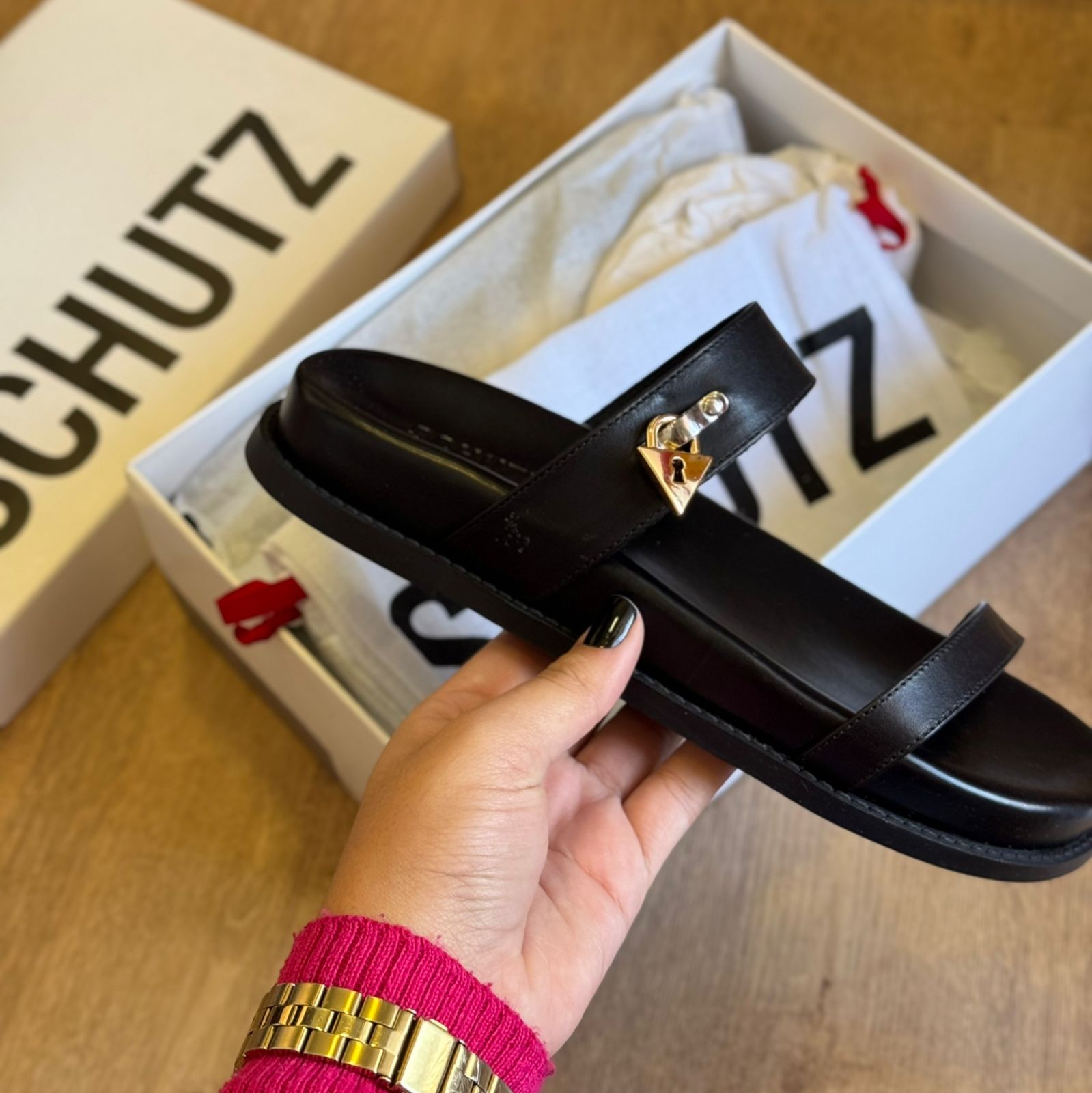 Sandália Schutz Segredo Lacrado S215640420000