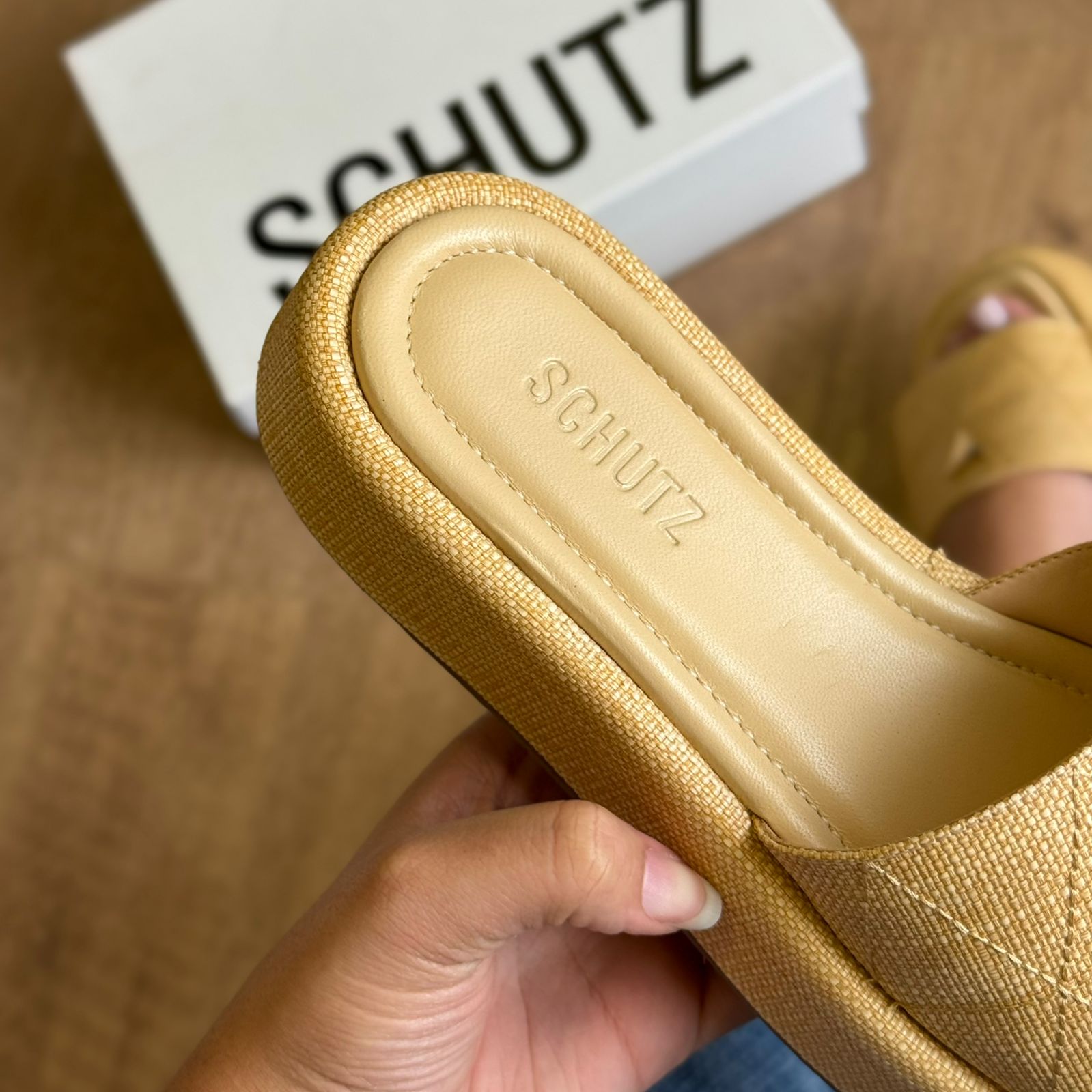 Sandália Schutz Raízes Brasileiras S218690063