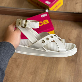 Sandália Moleca Tiras Entrelaçadas 5556.104