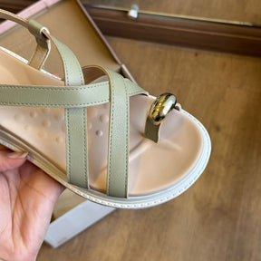 Sandália Modare Detalhe Dourado no Dedo 7200.107