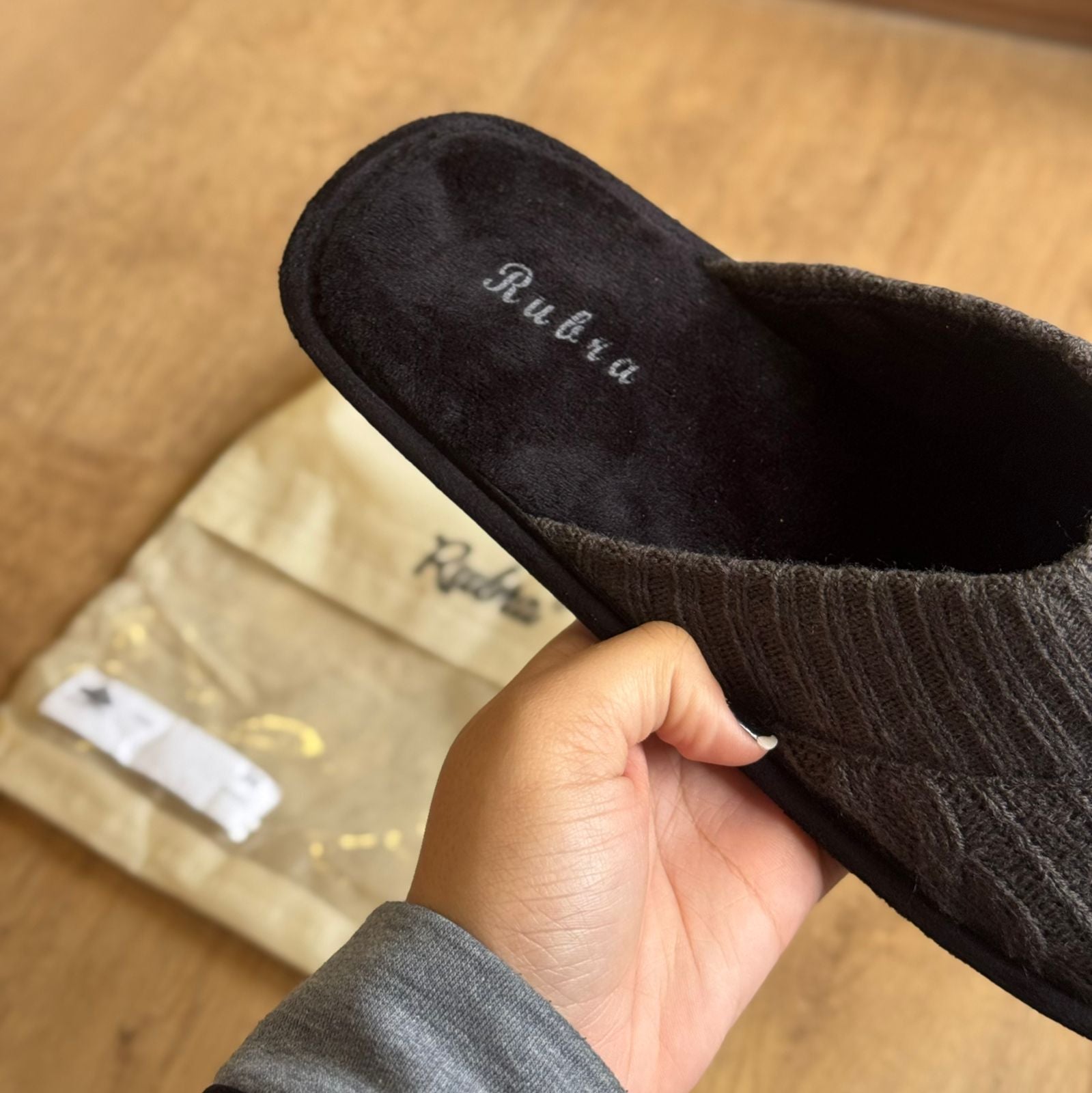 Pantufa Rubra Tecido