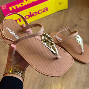 Sandália Rasteira Moleca Detalhe Dourado na Tira 5552.201
