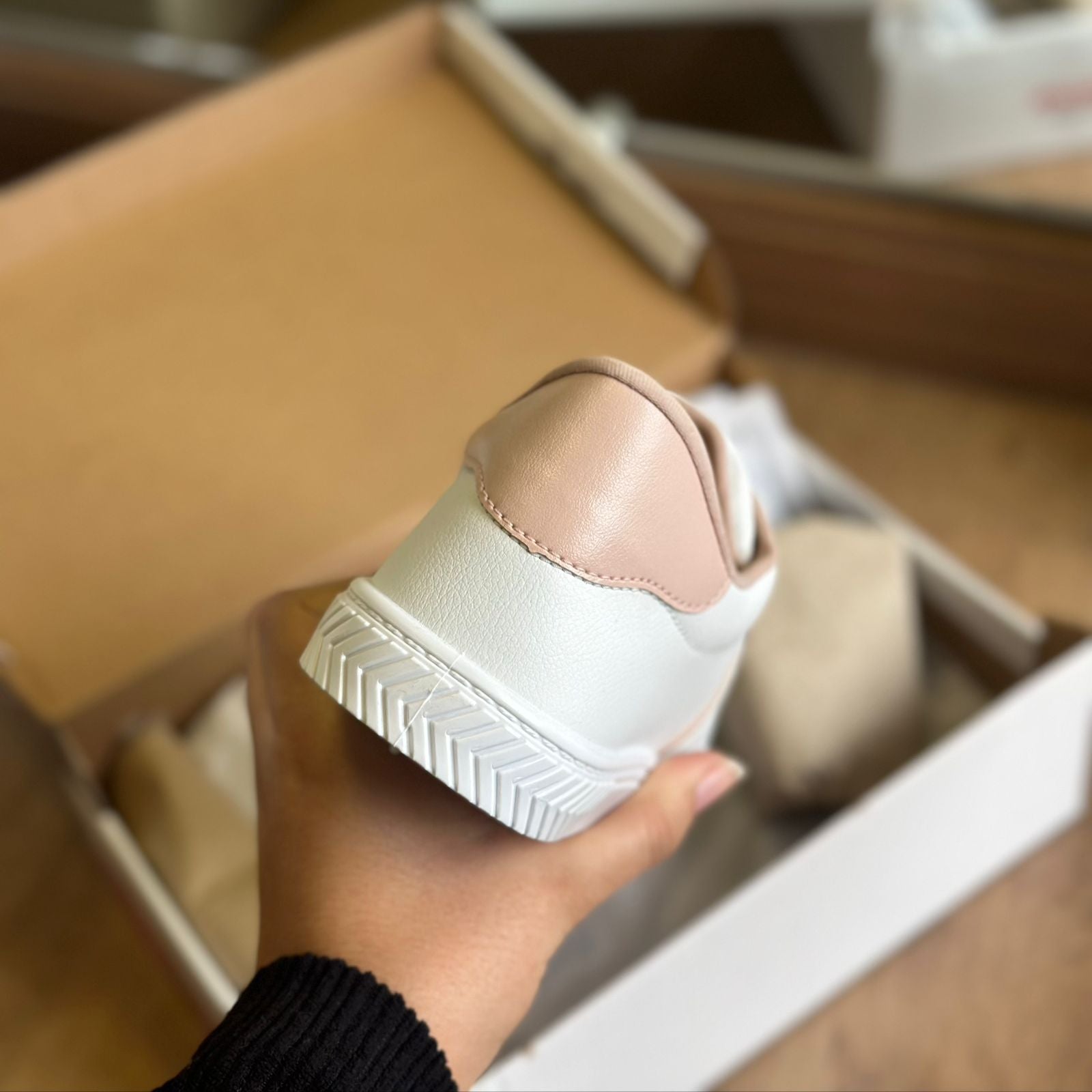 Tênis Ana Capri Cami Detalhe C303410002