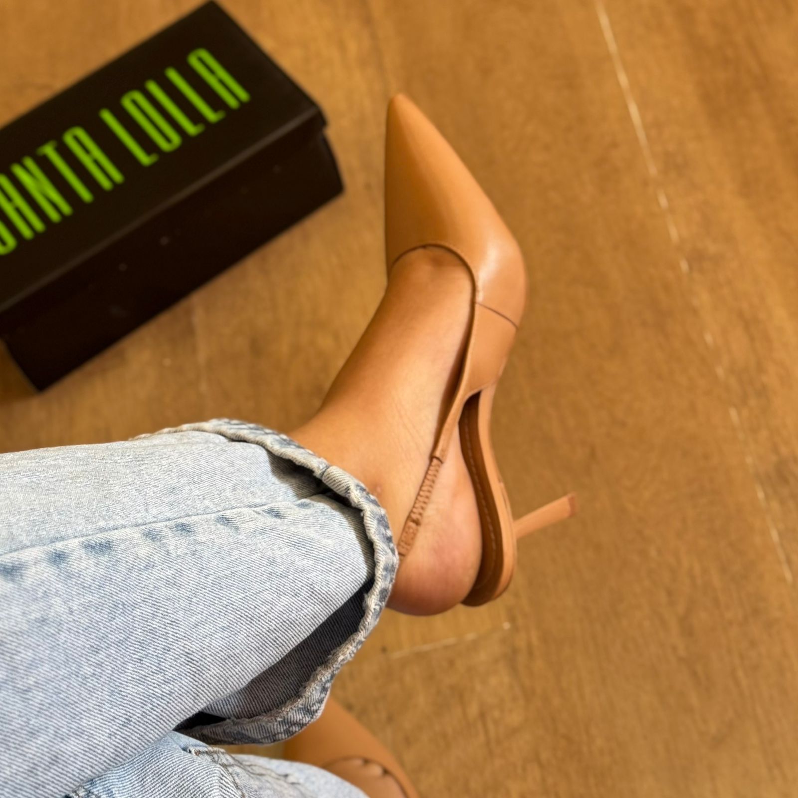 Scarpin Slingback Santa Lolla Verniz Salto Fino Médio 06D1.49EB.0202