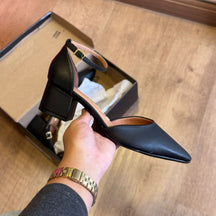 Sandália Vizzano com Bico Fino e Salto Bloco 1220.317