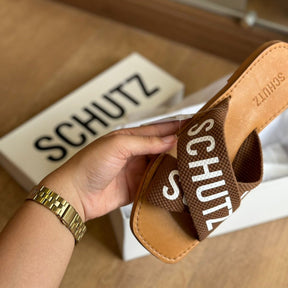 Sandália Schutz  Rasteira de X  Logo S208890004