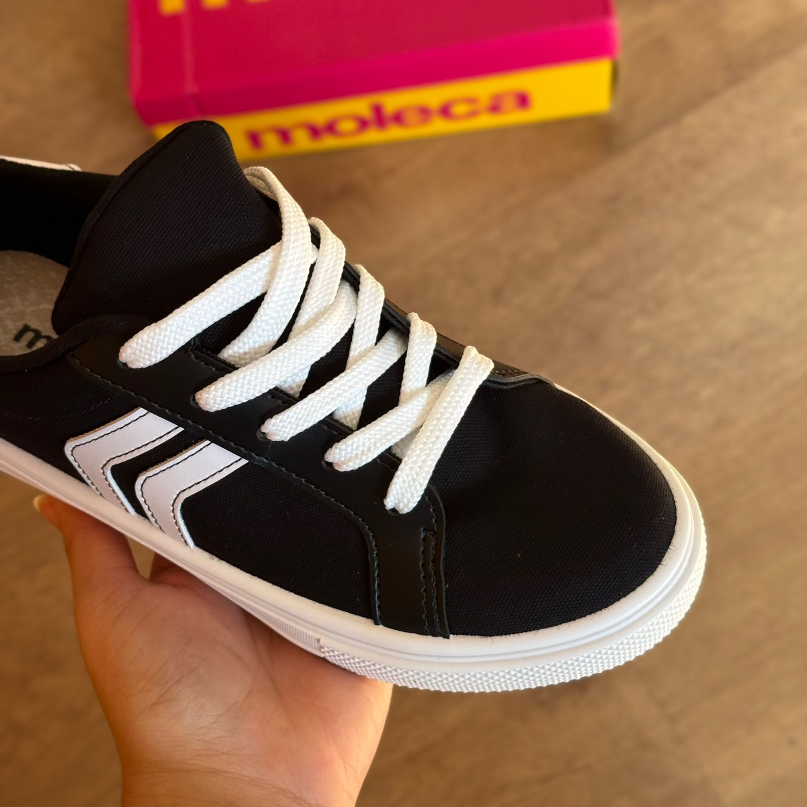 Tênis Moleca Casual Detalhe Lateral 5796.106