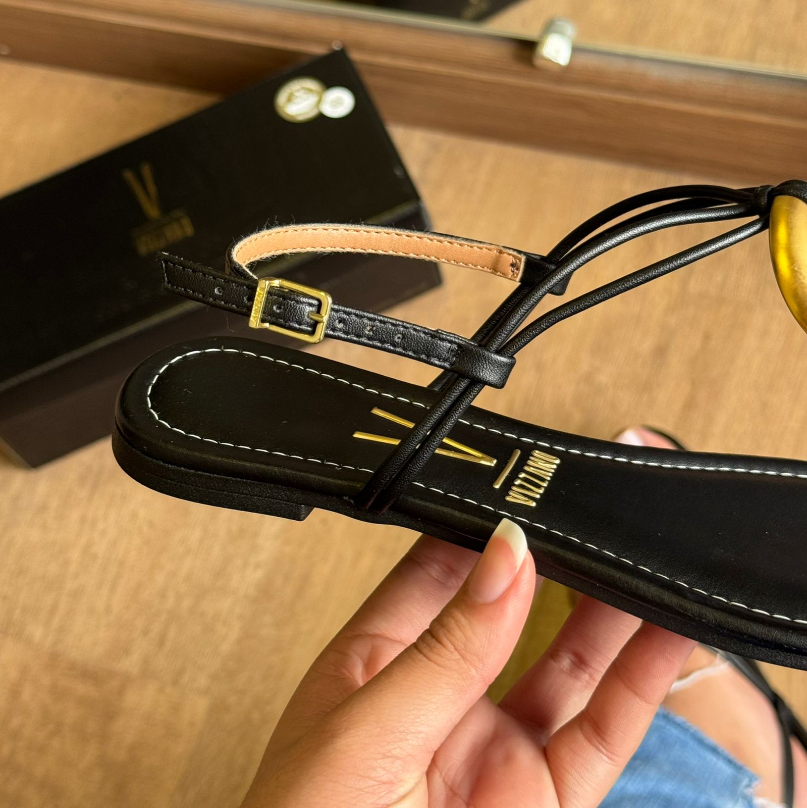 Sandália Vizzano Rasteira Detalhe nas Tiras 6371.1001