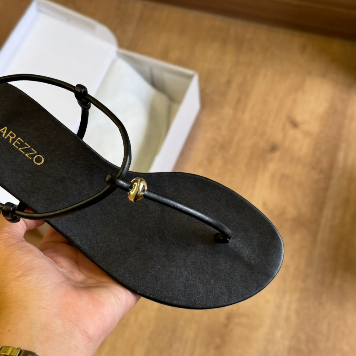 Sandália Arezzo Rasteira Slim Tiras Metal A032740144