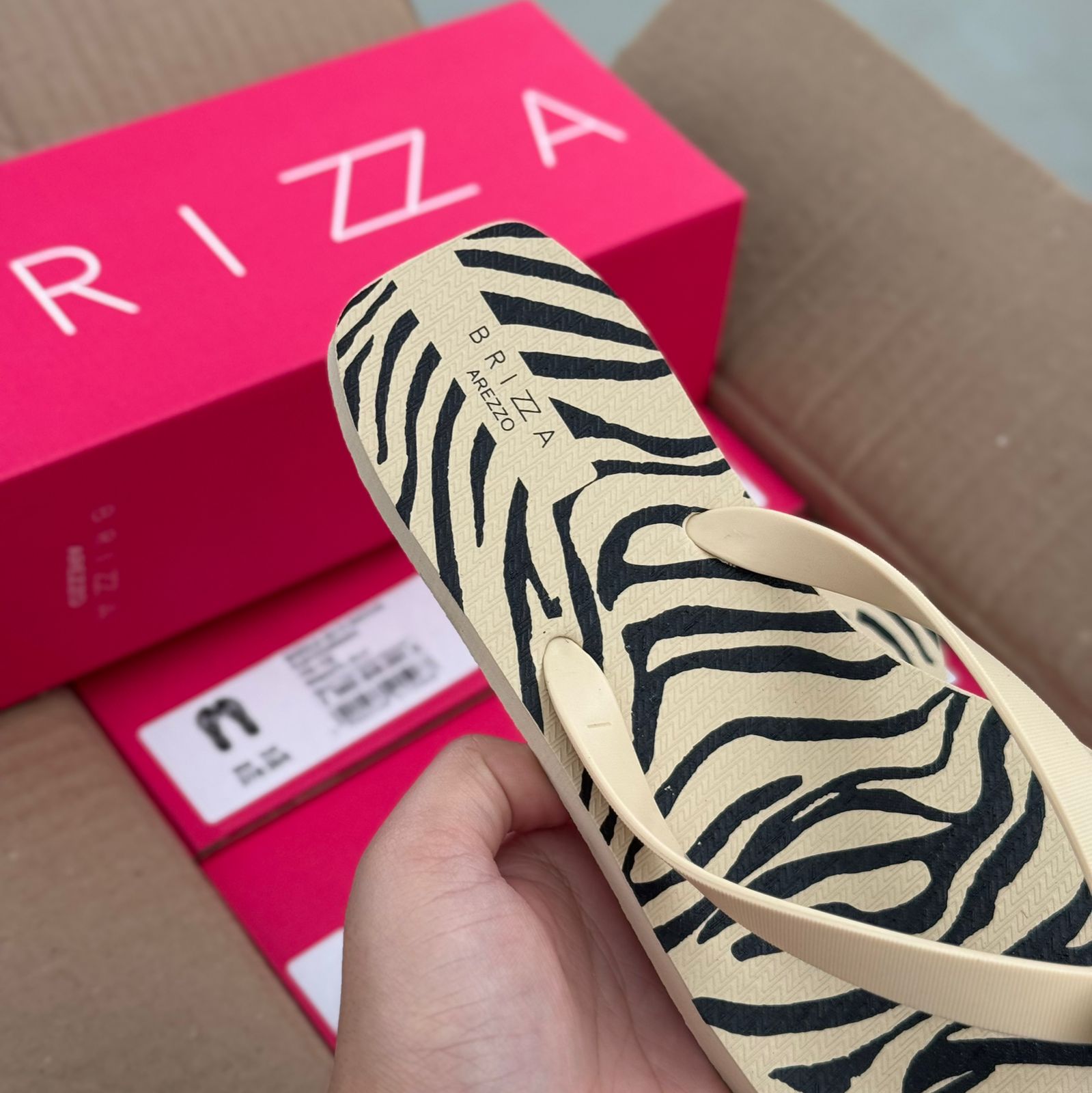 Chinelo Arezzo Geometria Z190620040